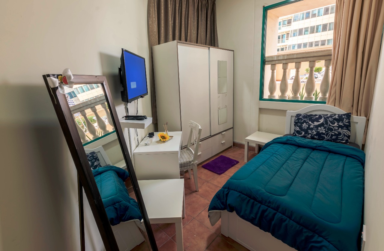 Single room for rent in Dubai marina for one girl