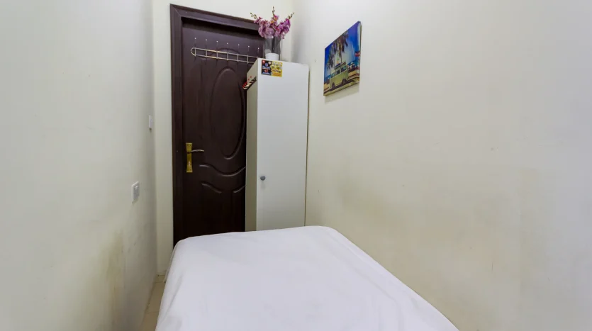 this photo shows a single room in Dubai Marina with high amenties.