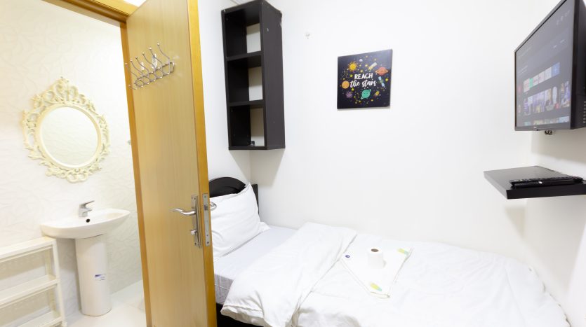 This picture shows a Maid Room for Rent in Marina - Dubai