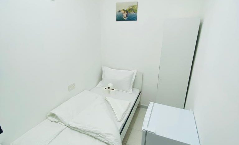 This picture shows a Budget small room in Al Qusais - for Families